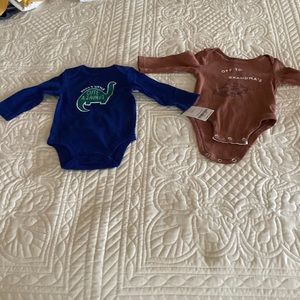 Long sleeve tees